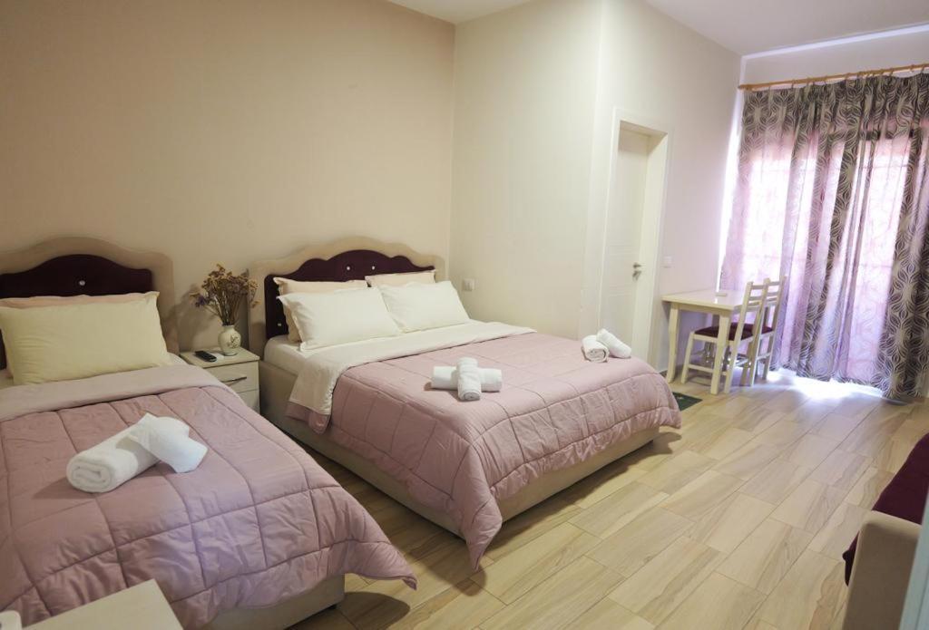 Hotel Vila Dedej Durrës Kültér fotó