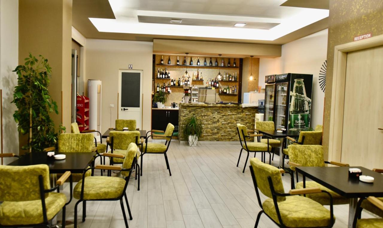 Hotel Vila Dedej Durrës Kültér fotó