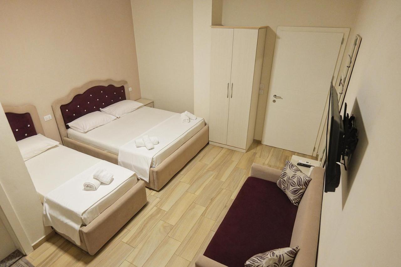 Hotel Vila Dedej Durrës Kültér fotó