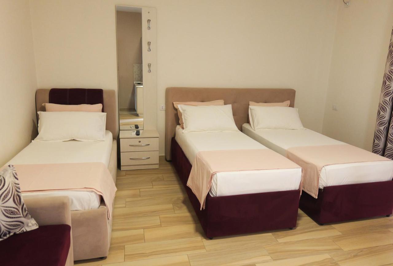 Hotel Vila Dedej Durrës Kültér fotó