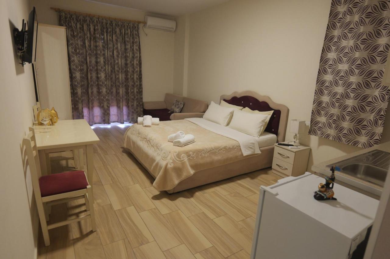 Hotel Vila Dedej Durrës Kültér fotó