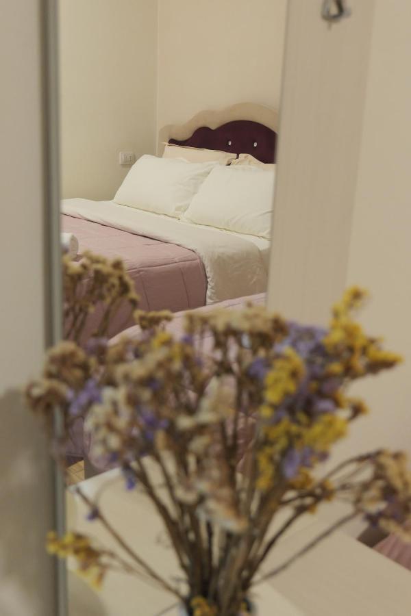 Hotel Vila Dedej Durrës Kültér fotó