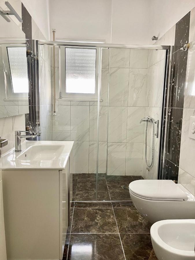 Hotel Vila Dedej Durrës Kültér fotó