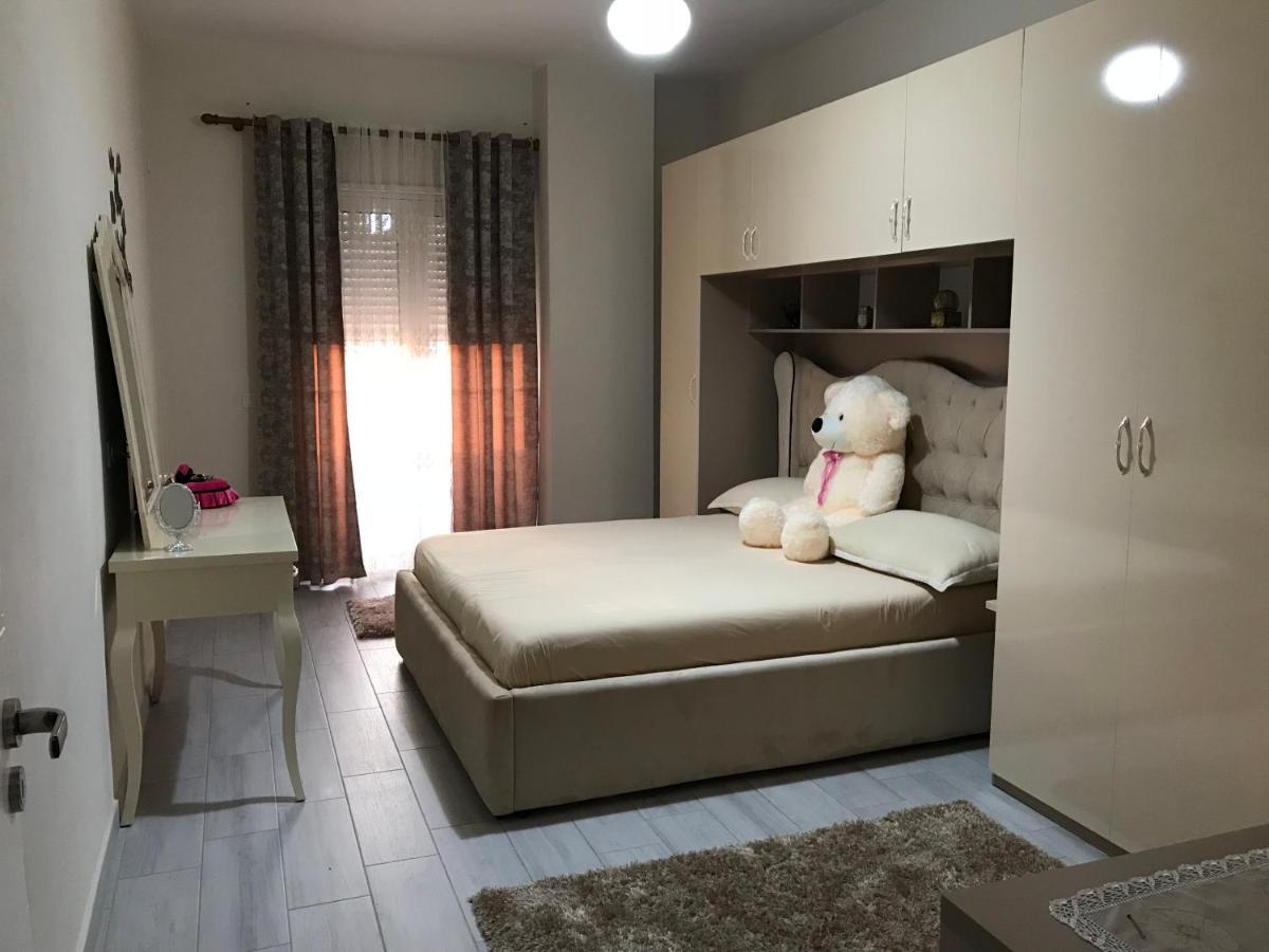 Hotel Vila Dedej Durrës Kültér fotó