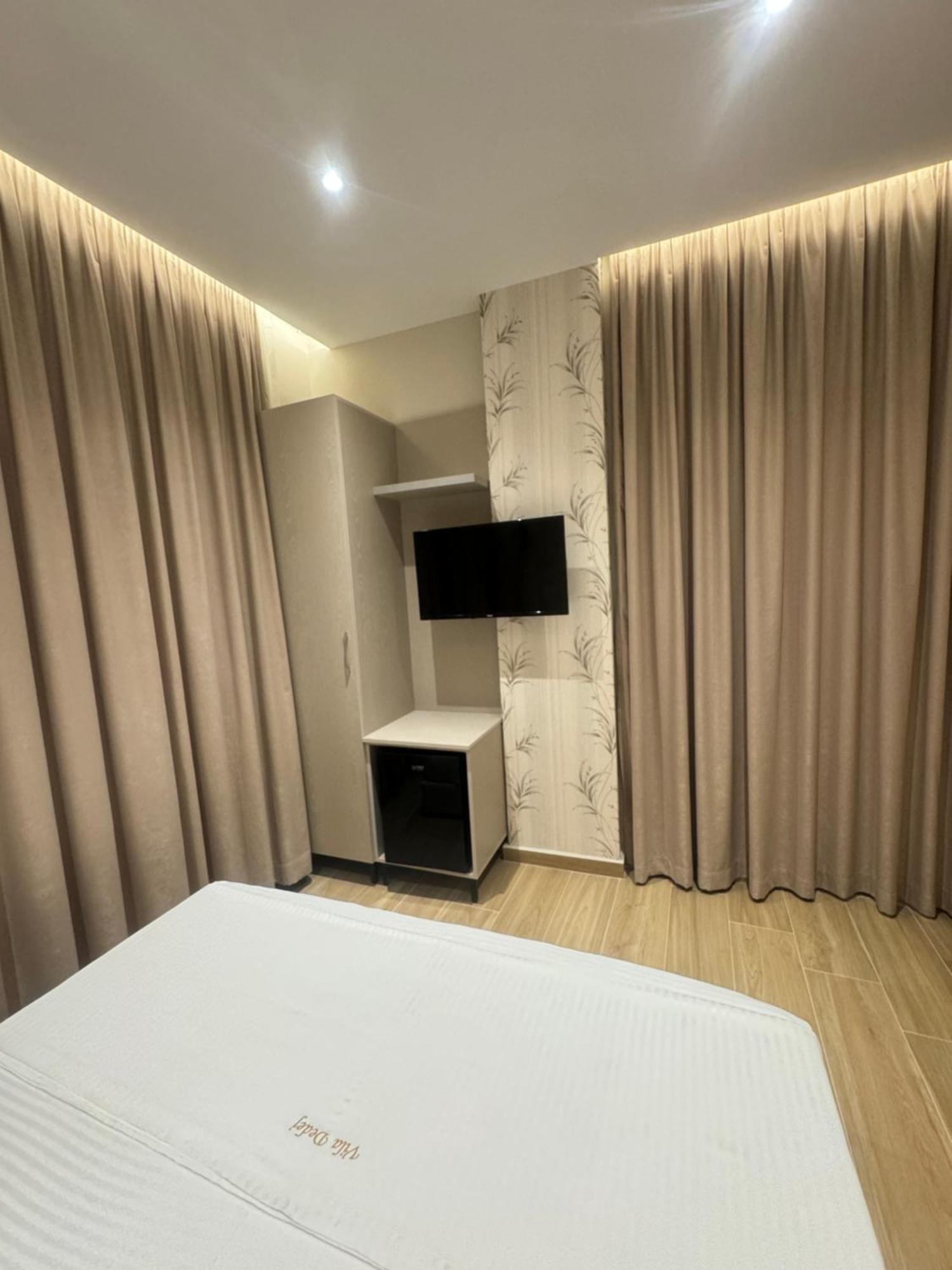 Hotel Vila Dedej Durrës Kültér fotó