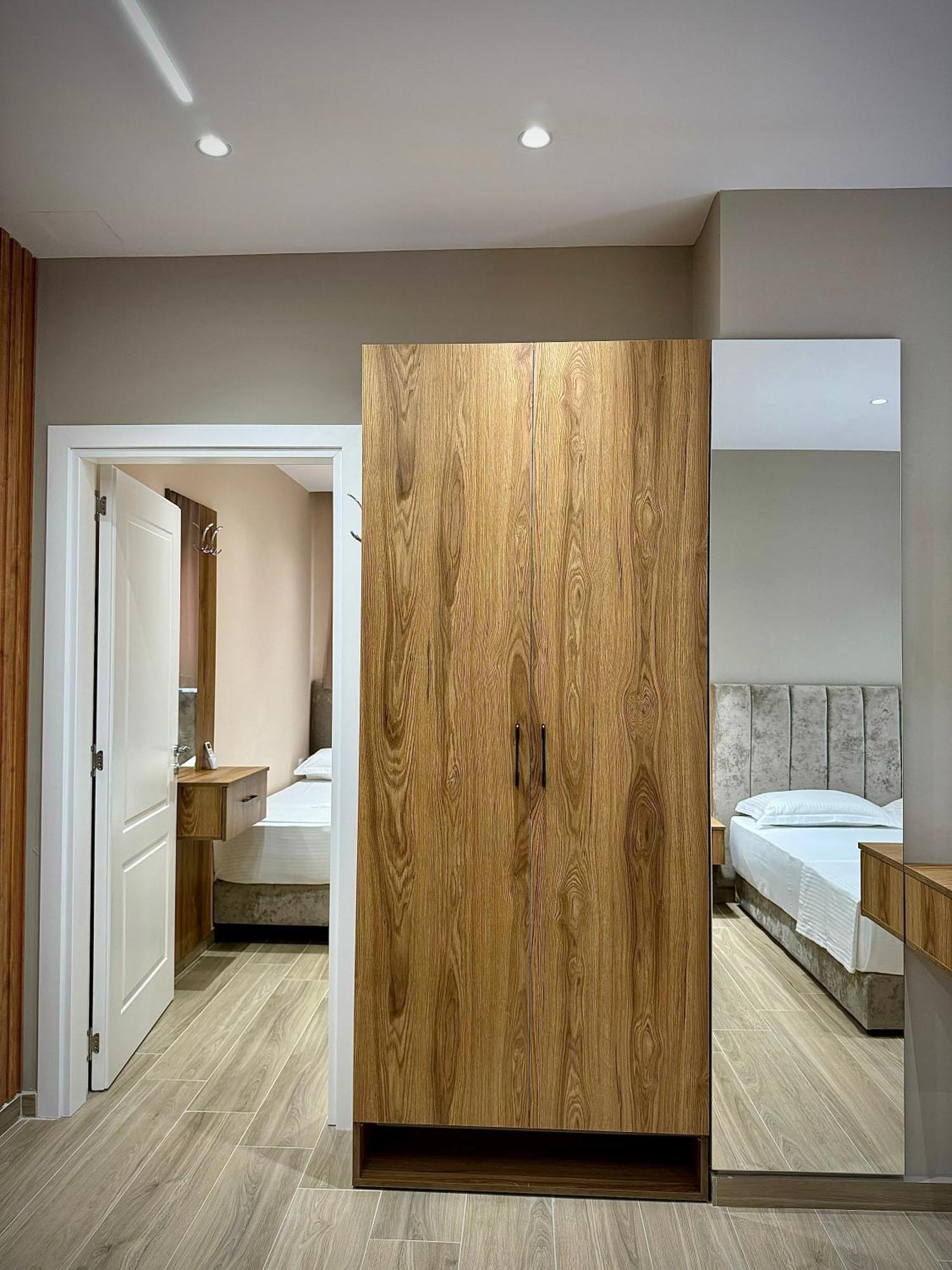 Hotel Vila Dedej Durrës Kültér fotó