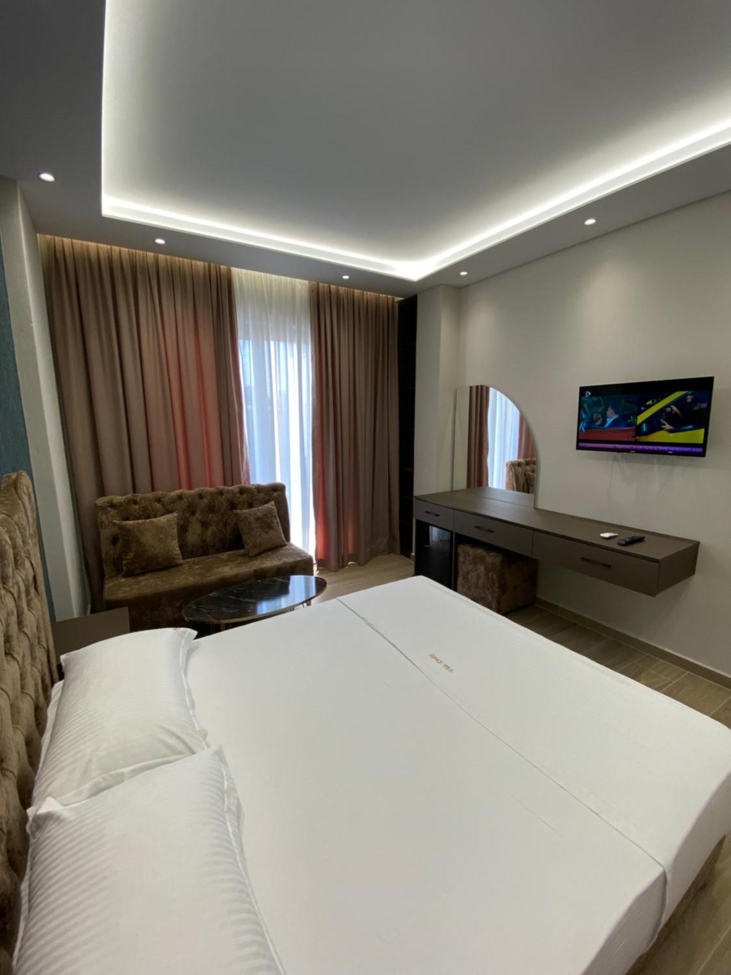 Hotel Vila Dedej Durrës Kültér fotó