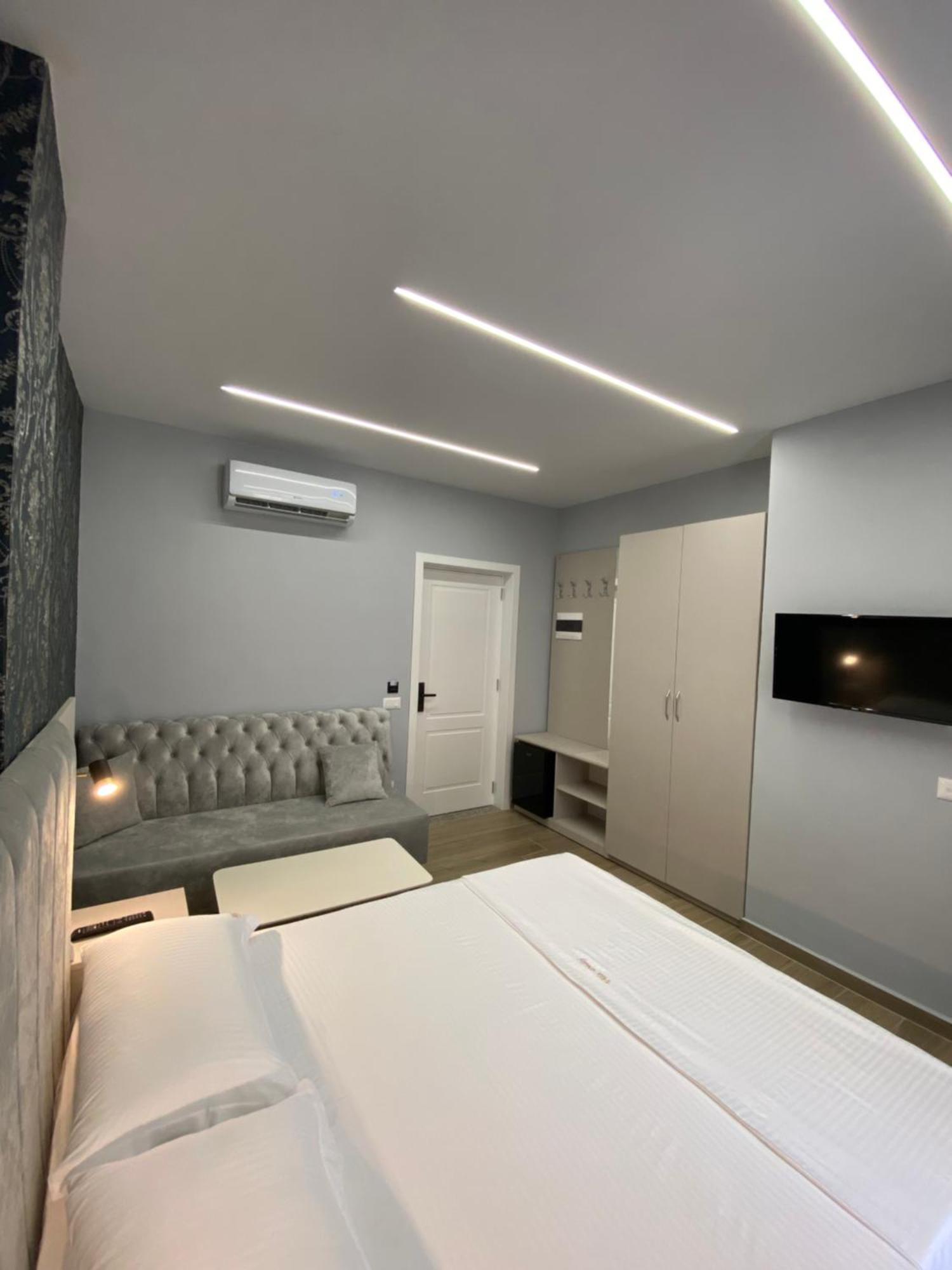 Hotel Vila Dedej Durrës Kültér fotó